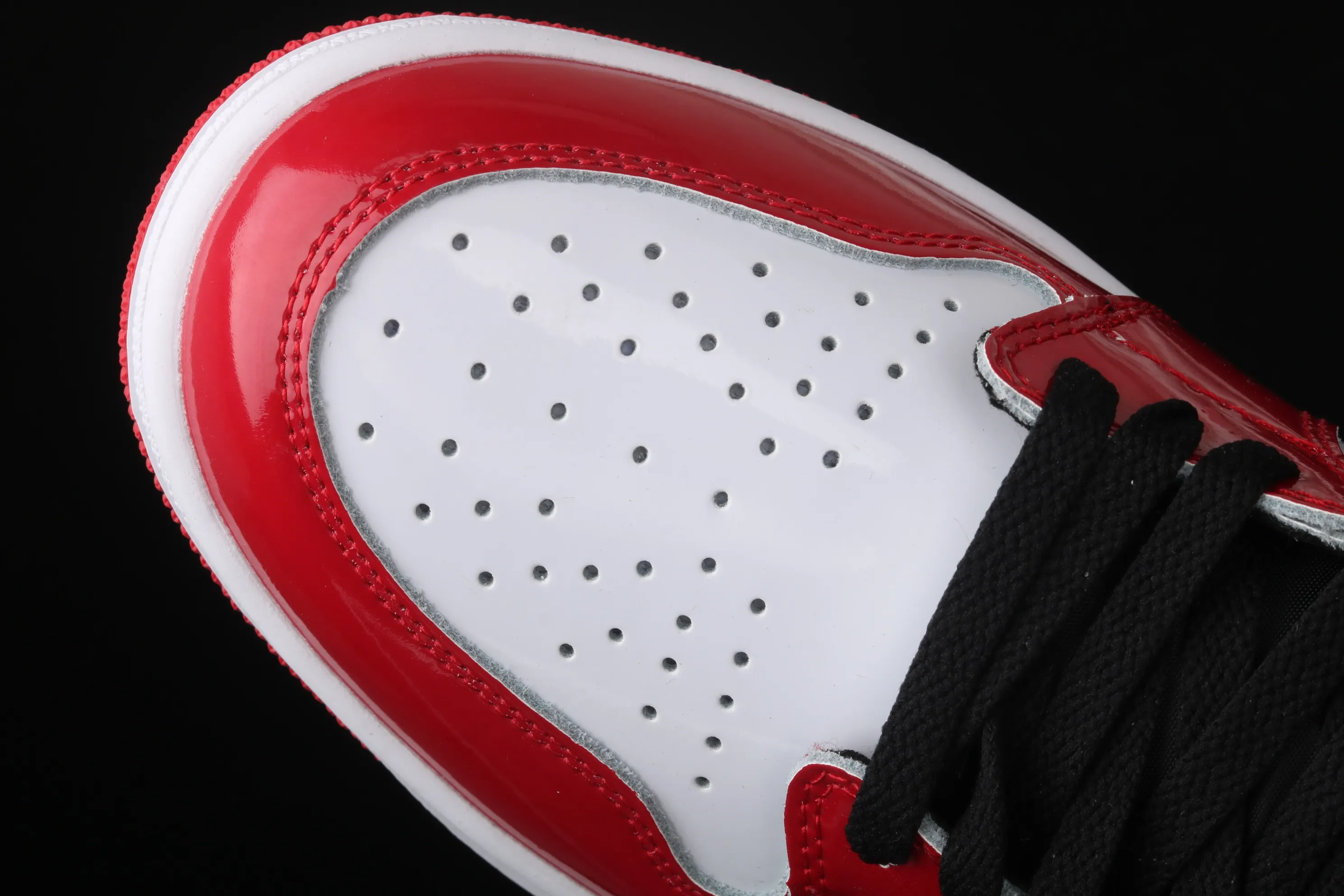 All categories Air Jordan Jordan series basketball shoes Air Jordan 1 High Air Jordan 1 "Fearless" AJ1 Joe 1 high top red and blue patent leather CK5666-100